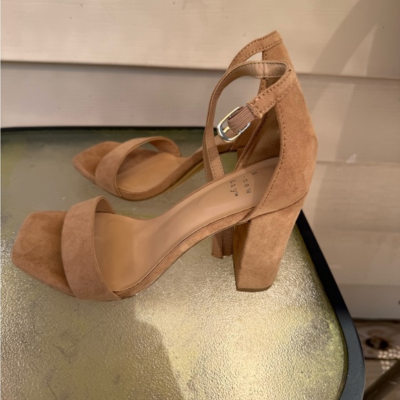 A New Day Tan Block Heel Sandals - Picture 4 of 6
